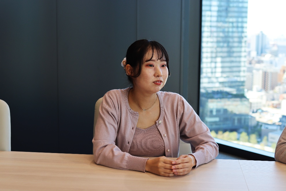 会話をする曽田さん